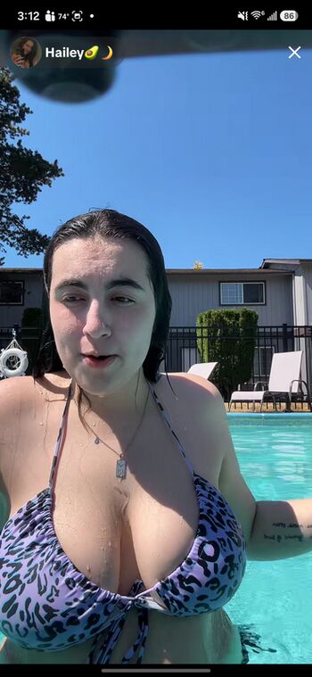 Leaked Haileyavocad page private photo viral onlyfans