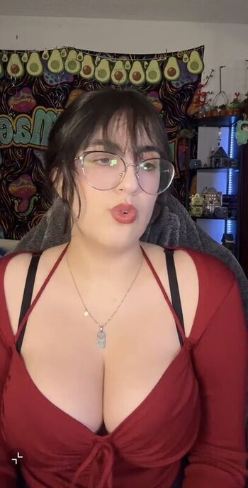 Leaked Haileyavocad private photo viral onlyfans