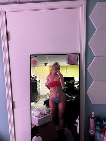 Leaked Halesfyii private photo viral onlyfans