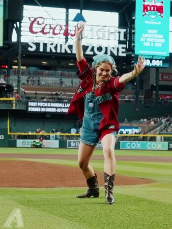 Haley Lu Richardson