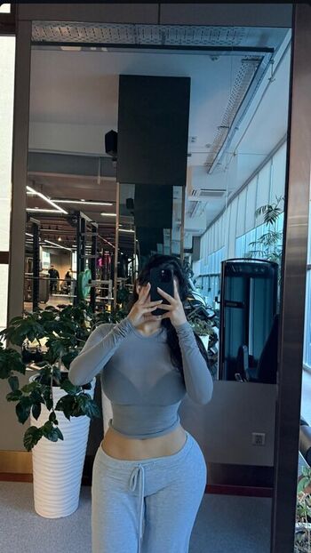 Haliun__b__
