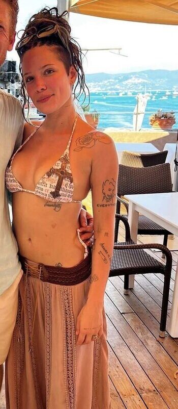 Leaked Halsey private photo viral onlyfans