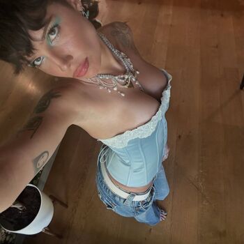 Leaked Halsey private photo viral onlyfans
