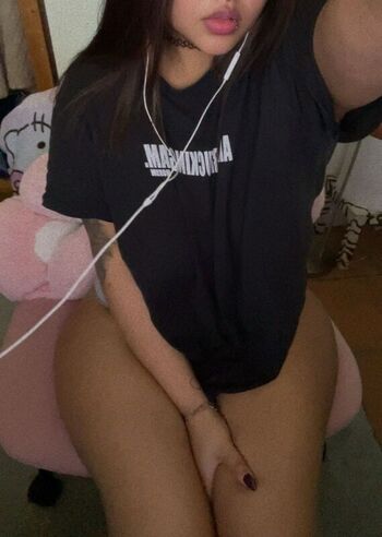 Leaked Hanilovesyouu private photo viral onlyfans