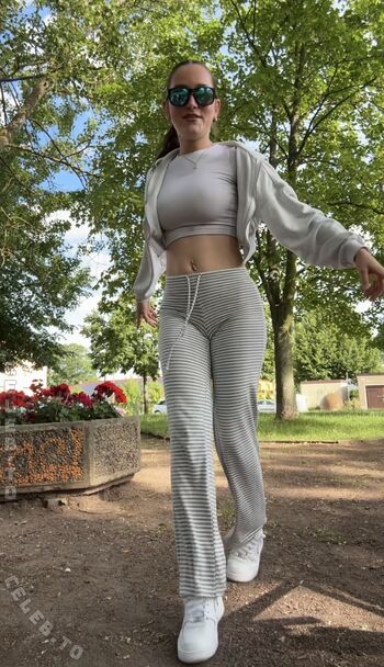Leaked Hannahluisienne private photo viral onlyfans