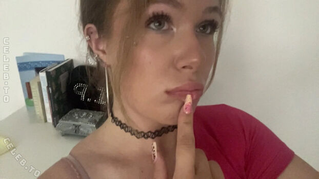 Leaked Hannahmontana private photo viral onlyfans