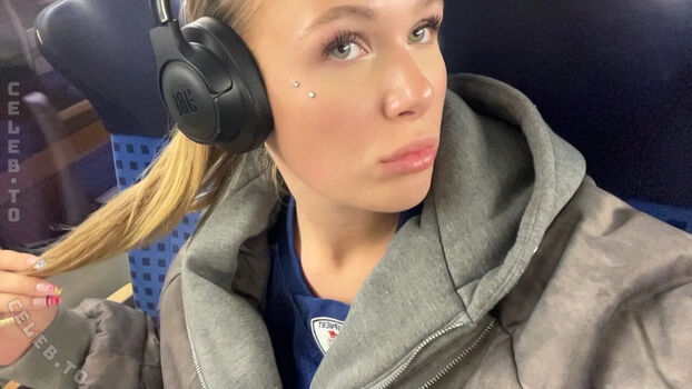 HannahMontana18