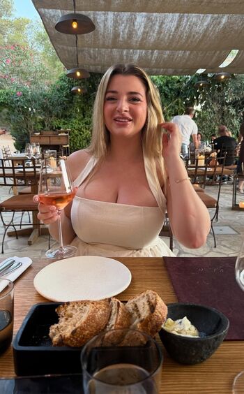 Leaked Hannahwoodberry private photo viral onlyfans