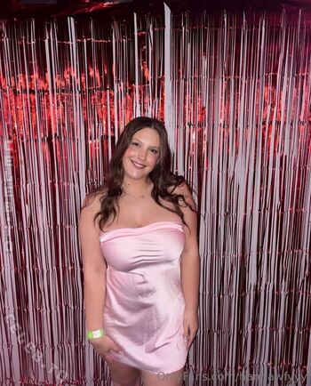 Leaked Hannawfyyy private photo viral onlyfans