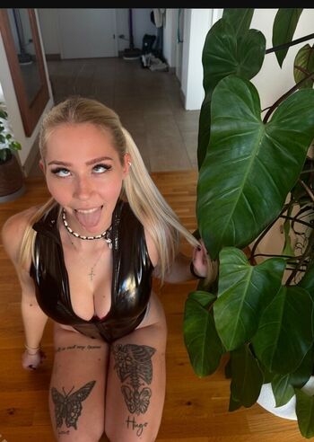 Leaked Happynuudl private photo viral onlyfans
