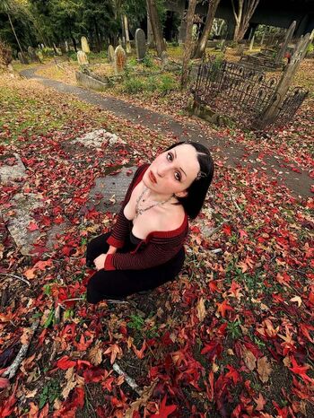 Leaked Harley quinn smith private photo viral onlyfans