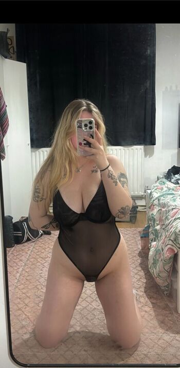 Leaked Harrieteleanor private photo viral onlyfans