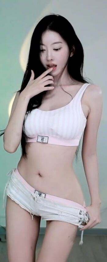 Leaked Haxxnini private photo viral onlyfans