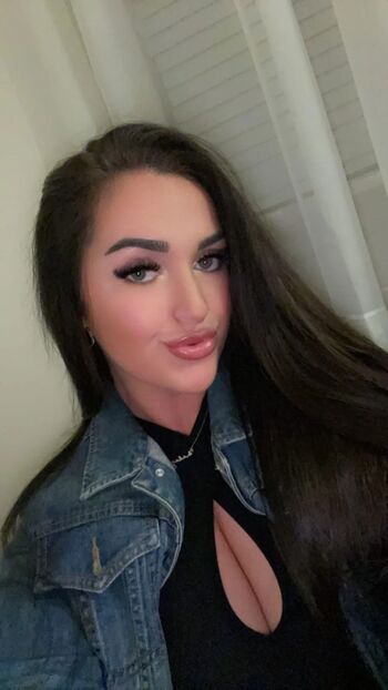 Hayley D