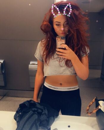Hayley De Sola Pinto