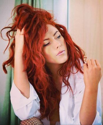 Hayley De Sola Pinto