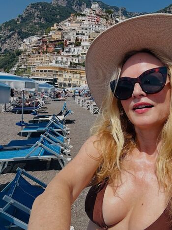 Leaked Heather graham private photo viral onlyfans