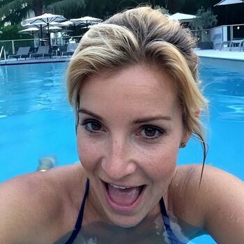 Helen Skelton