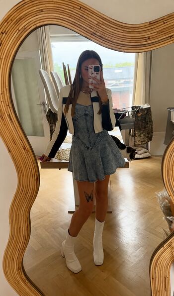 Leaked Helenaeliart private photo viral onlyfans