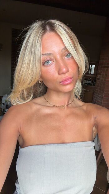 Leaked Hello iris private photo viral onlyfans
