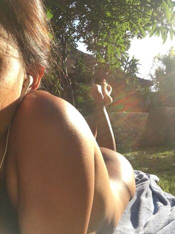 helloarinaa_