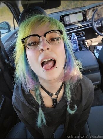 Leaked Heylyssten private photo viral onlyfans