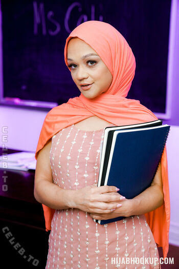 Hijab Hookup
