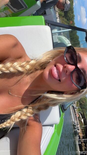 Leaked Hippicam  page private photo viral onlyfans