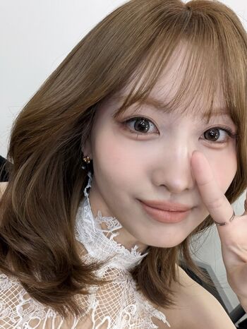 Hirai Momo