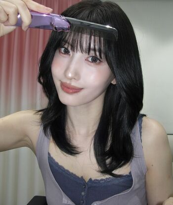 Hirai Momo