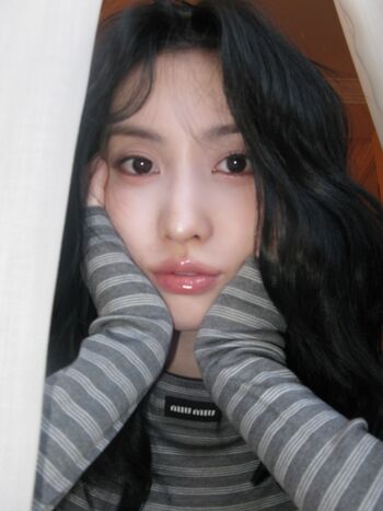 Hirai Momo