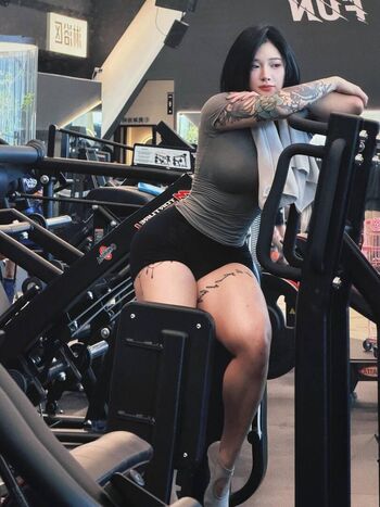 Hitomi Songyuxin