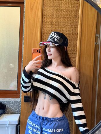 Hitomi Songyuxin