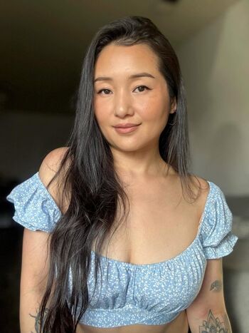 Leaked Hmong milf private photo viral onlyfans