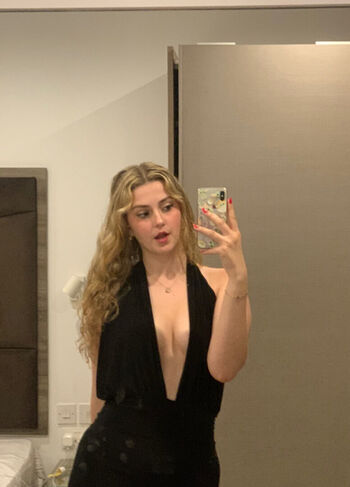Holly McKenzie