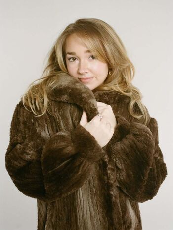 Holly Taylor