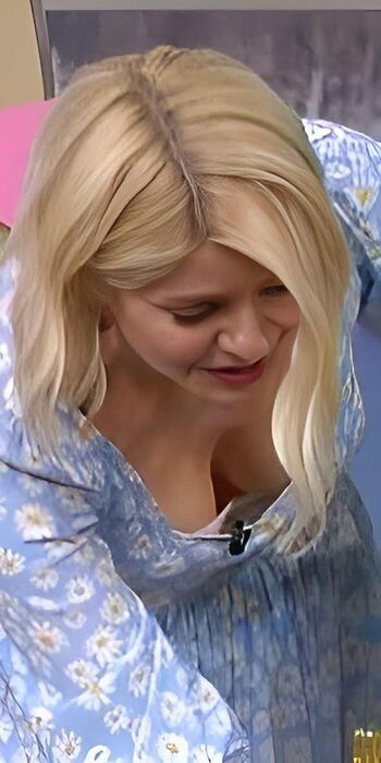 Leaked Holly willoughby private photo viral onlyfans