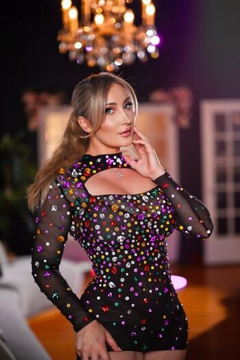 Leaked Holly wolf  page private photo viral onlyfans