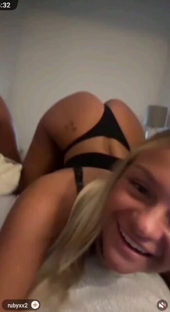 Holly72398836