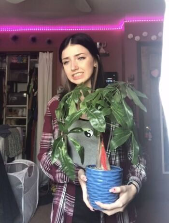 hollyjustwantst0