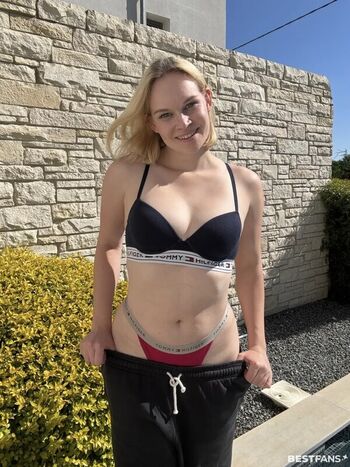 Leaked Hollylolly private photo viral onlyfans