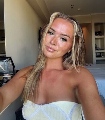 Hollyxfoster