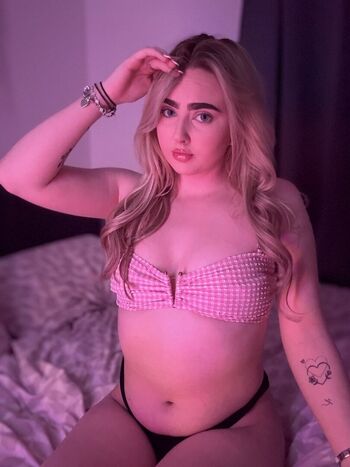 Leaked Honeypetitex private photo viral onlyfans