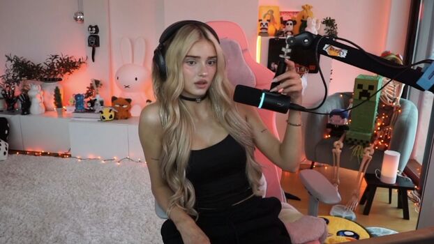 Leaked Honeypuu  page private photo viral onlyfans