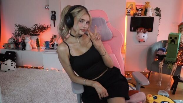 Leaked Honeypuu  page private photo viral onlyfans