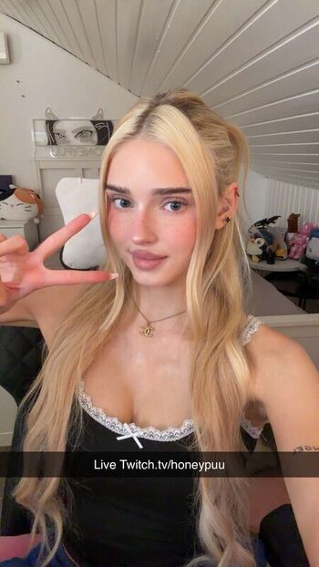 Leaked Honeypuu private photo viral onlyfans
