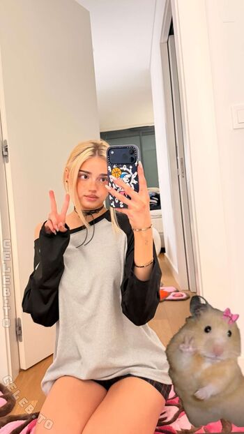 Leaked Honeypuu private photo viral onlyfans