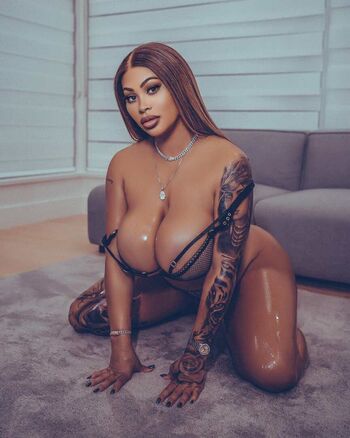 Leaked Honeythemilf private photo viral onlyfans