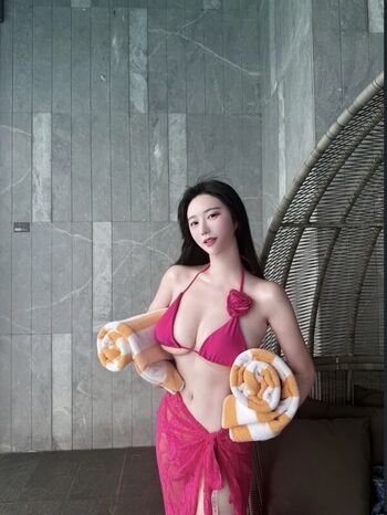Leaked Honeyvivi private photo viral onlyfans