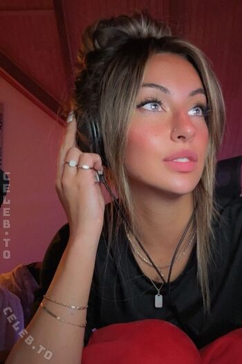 Leaked Honeyxxo private photo viral onlyfans